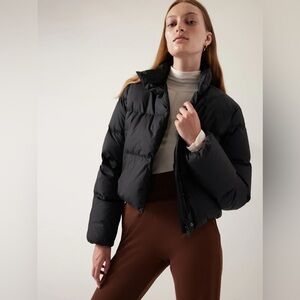 New Athleta SUMMIT CROPPED PUFFER IN BLACK size L